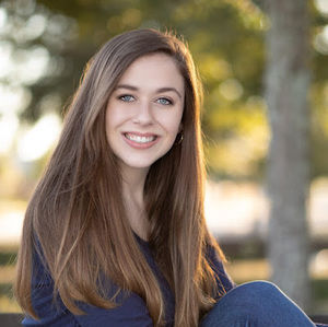 Meet your Posher, Laura